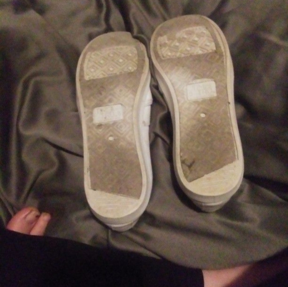 White time and tru vans size 6 1/2